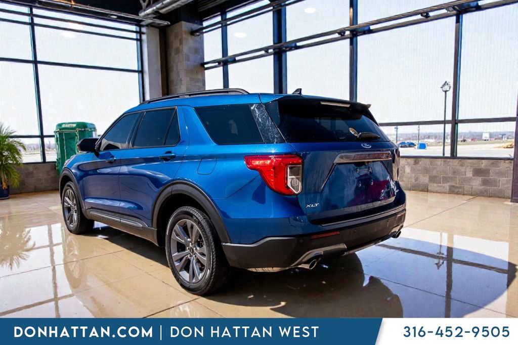 Used 2023 Ford Explorer XLT w/ Equipment Group 202A AWD/4WD image 29