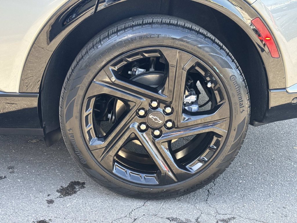 Used 2024 Chevrolet Equinox EV RS FWD image 30