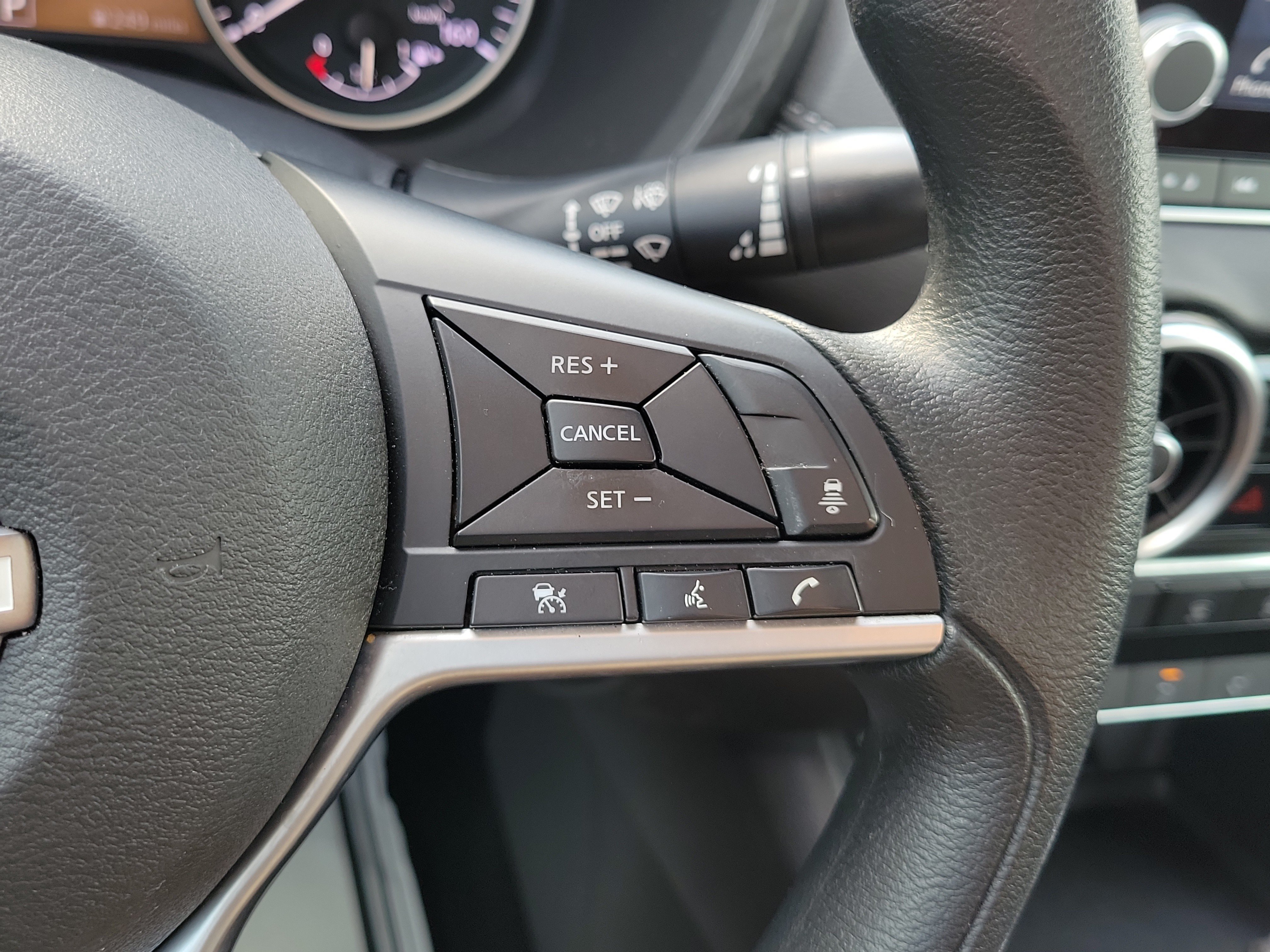 Certified 2024 Nissan Sentra SV FWD image 23