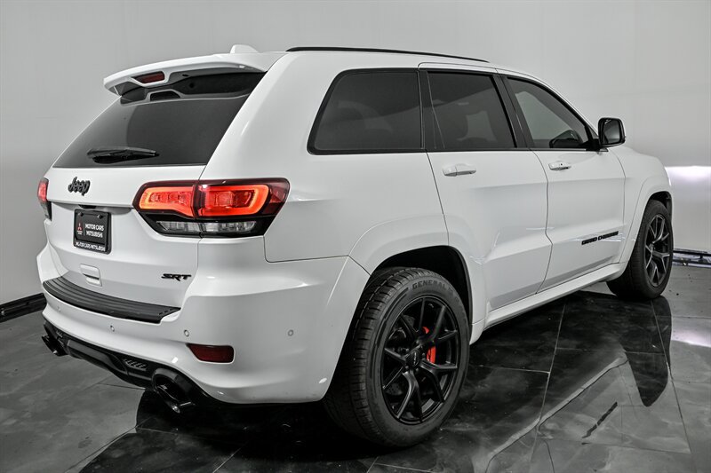 Used 2019 Jeep Grand Cherokee SRT AWD/4WD image 9