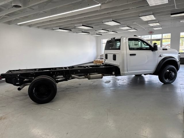 New 2026 RAM 5500 Tradesman AWD/4WD image 9