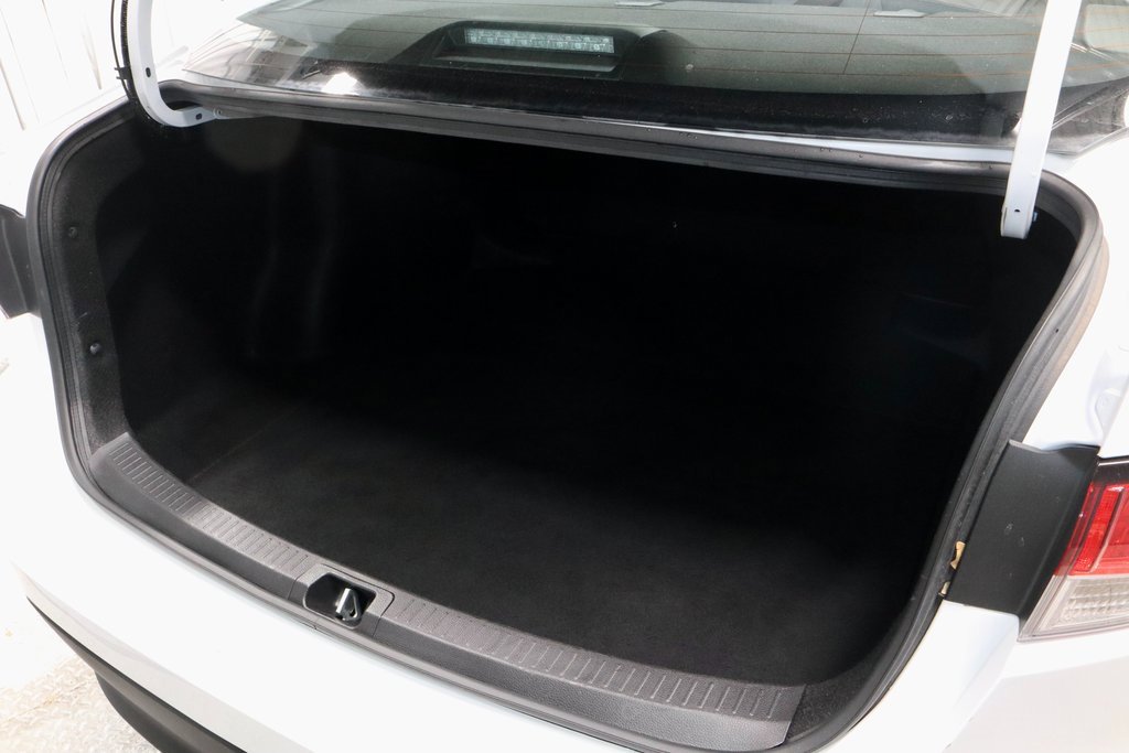 Used 2025 Toyota Corolla LE image 14