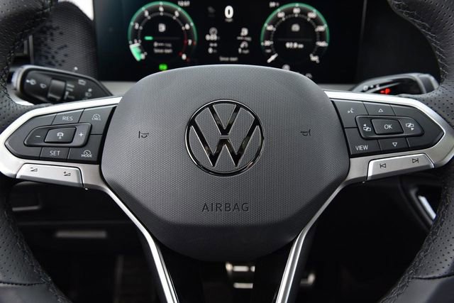 New 2026 Volkswagen Tiguan SE R-Line AWD/4WD image 18