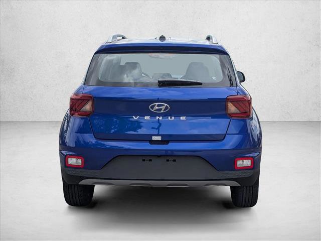 Used 2025 Hyundai Venue Limited image 8