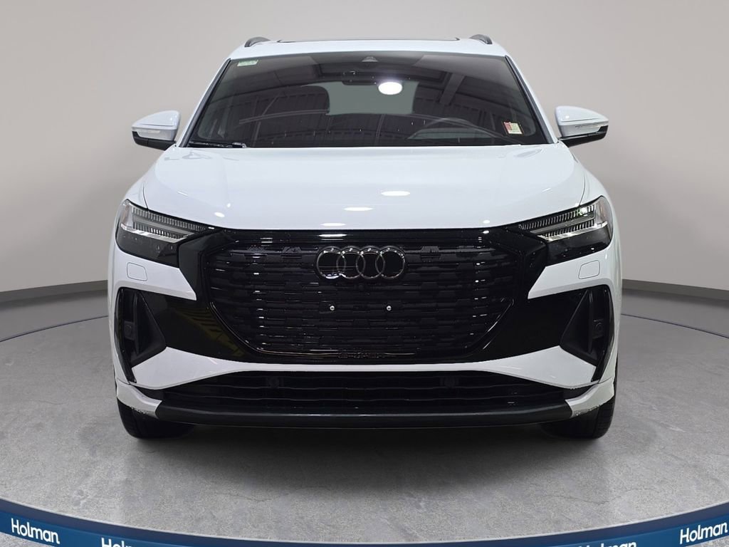Used 2024 Audi Q4 e-tron Prestige w/ Black Optic Package AWD/4WD image 3