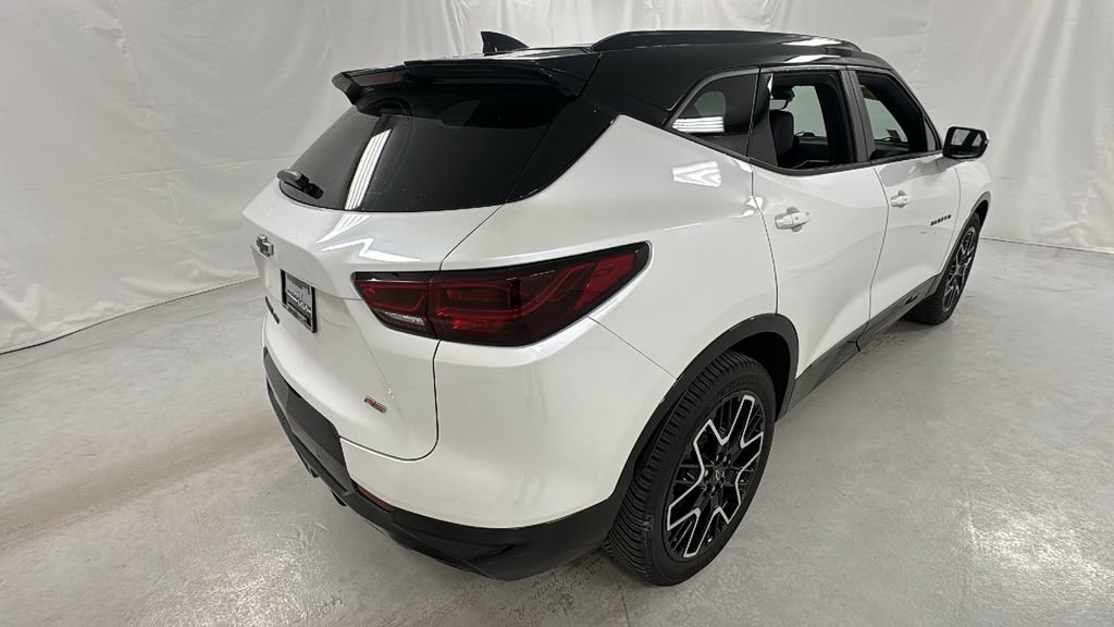 Used 2023 Chevrolet Blazer RS w/ Driver Confidence II Package image 3