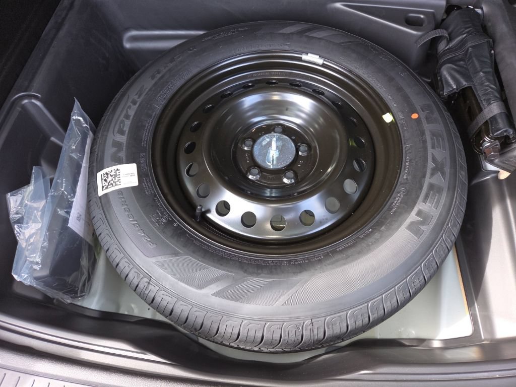 Used 2024 Jeep Grand Cherokee Altitude AWD/4WD image 23