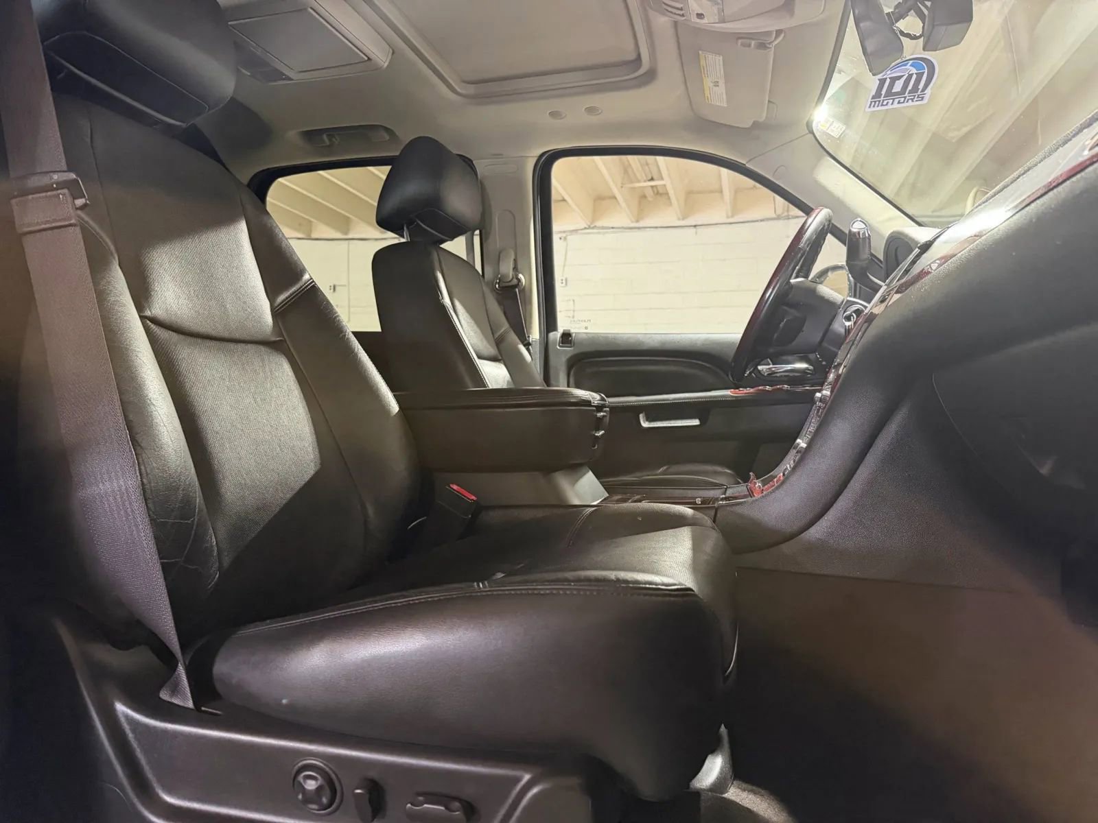 Used 2013 Cadillac Escalade EXT Premium AWD/4WD image 8