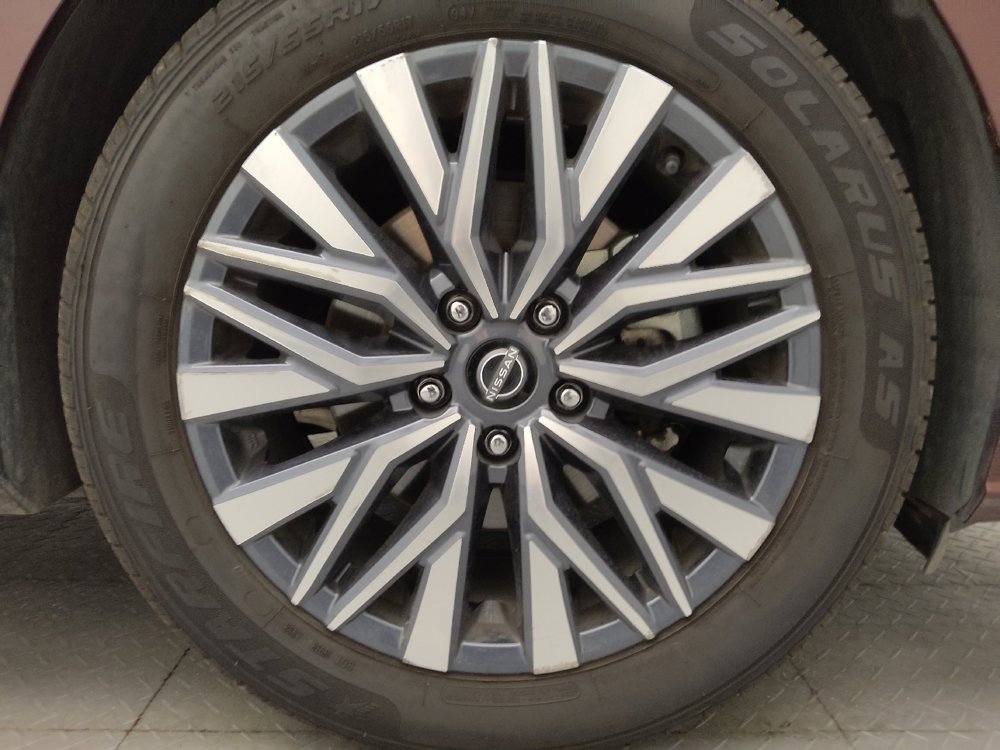Used 2025 Nissan Altima 2.5 SV FWD image 31