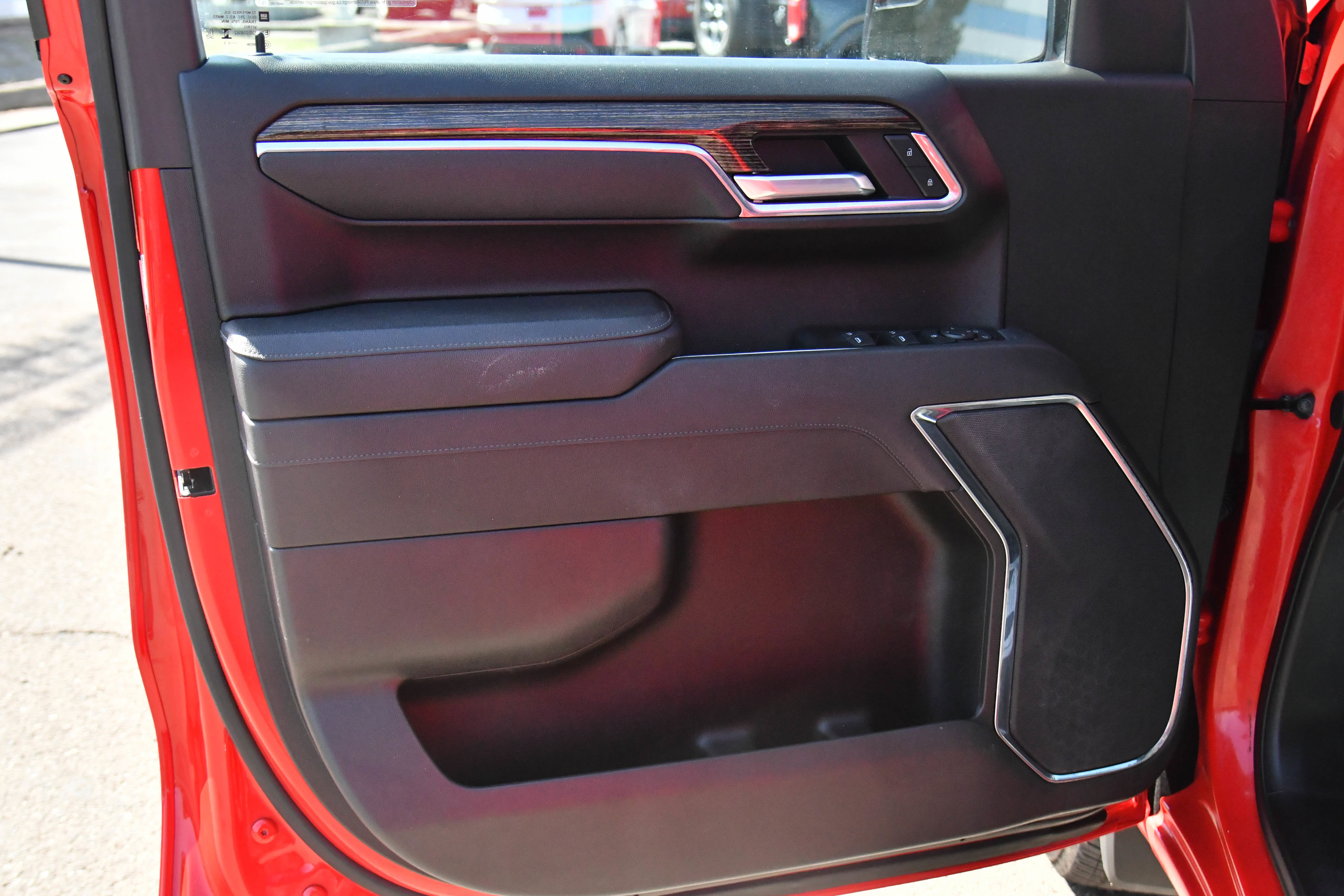 Used 2025 GMC Sierra 1500 Elevation AWD/4WD image 14