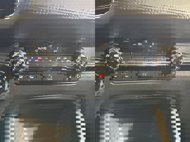 New 2026 MAZDA MAZDA3 Hatchback w/Premium Plus Pkg AWD/4WD image 30