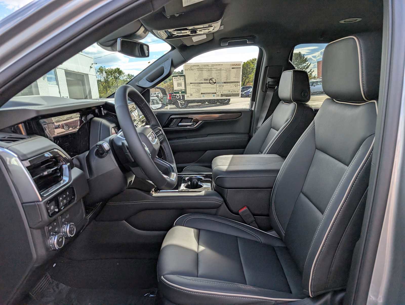 New 2026 GMC Yukon Elevation image 3