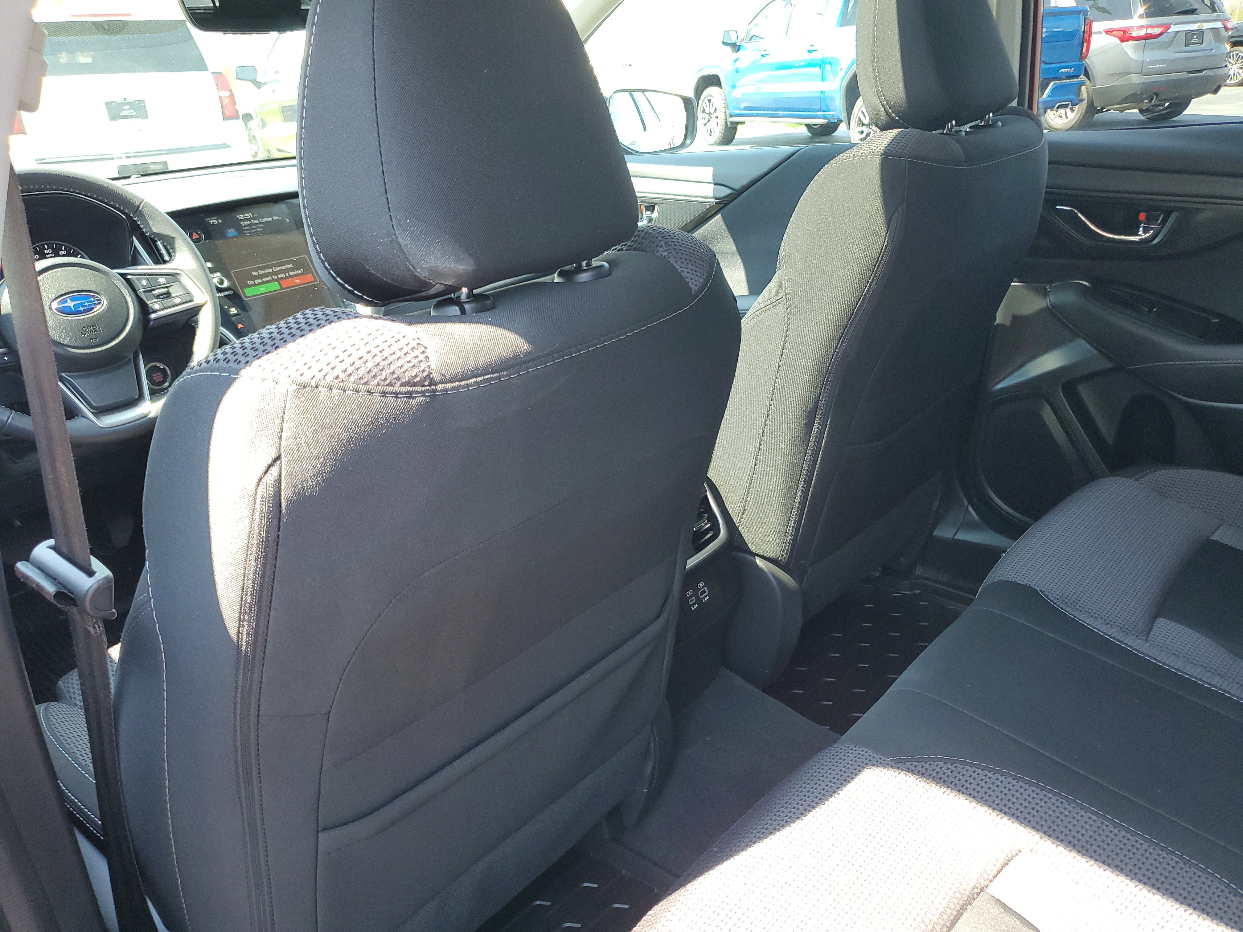 Used 2025 Subaru Outback Premium w/ Popular Package #1A image 13