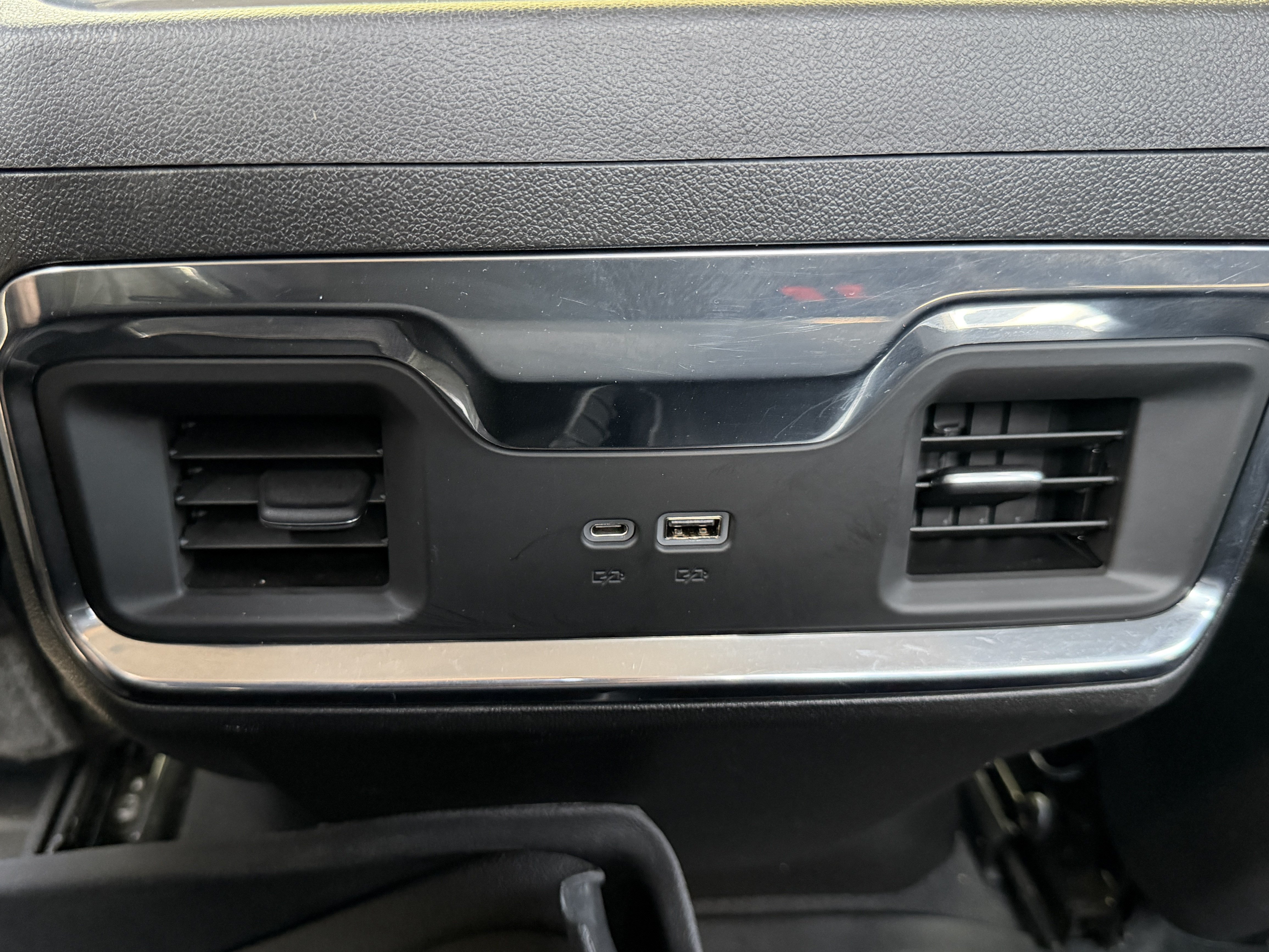Used 2023 GMC Sierra 1500 Elevation w/ LPO, Elevation Black Package AWD/4WD image 25