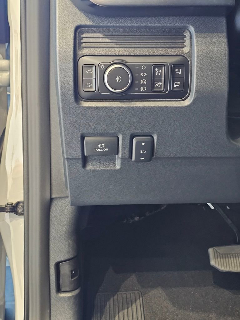 New 2026 Ford F350 Lariat w/ Tremor Off-Road Package image 14