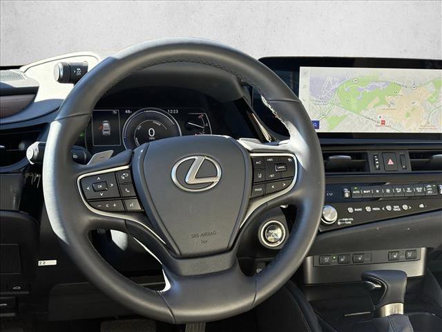 Used 2024 Lexus ES 300h w/ Premium Package image 13