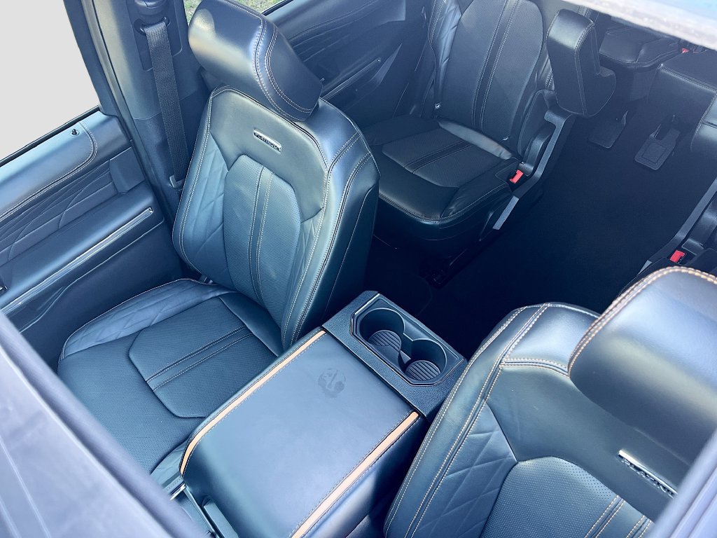 Used 2024 Ford Expedition Platinum RWD image 23