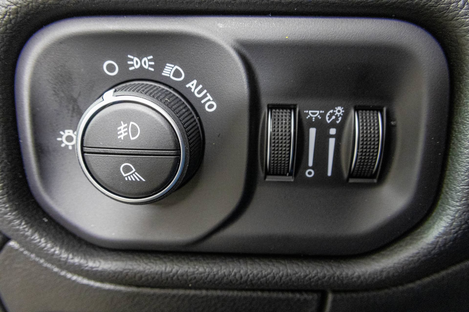 New 2026 RAM 1500 Laramie w/ Night Edition AWD/4WD image 37