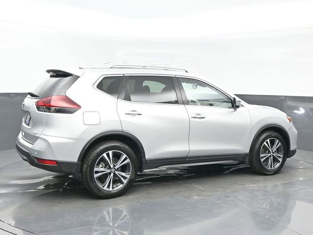 Used 2019 Nissan Rogue SV w/ Premium Package image 6