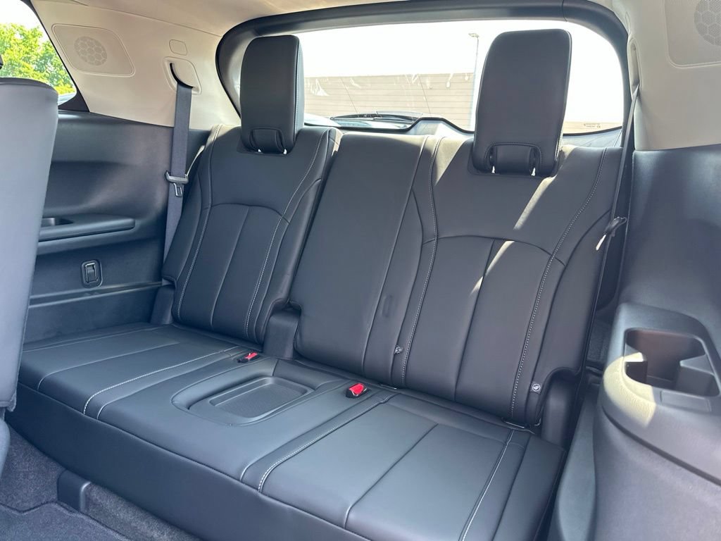 New 2027 INFINITI QX60 Luxe w/ Family Package AWD/4WD image 29