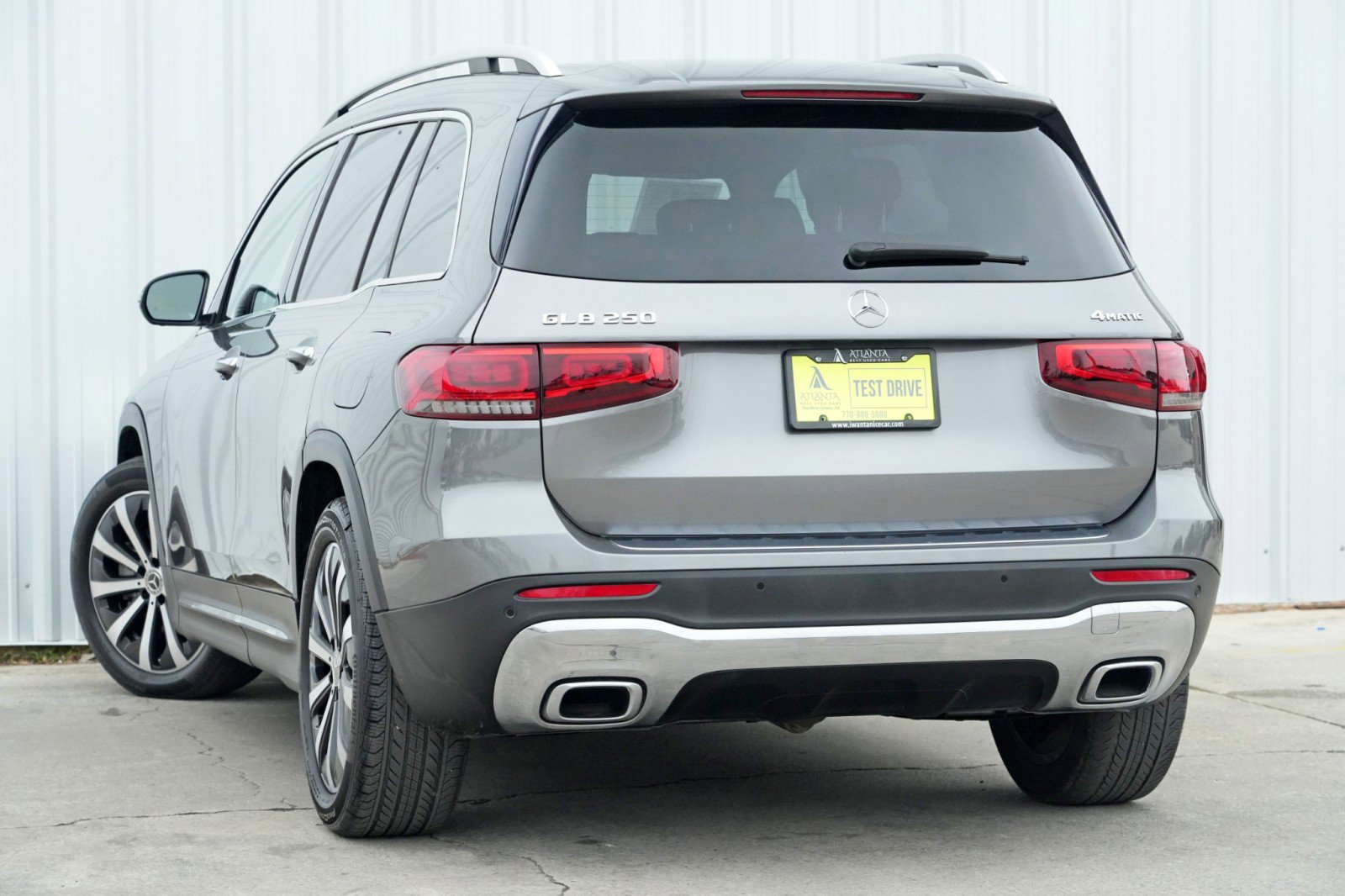Used 2020 Mercedes-Benz GLB 250 4MATIC w/ Premium Package image 5