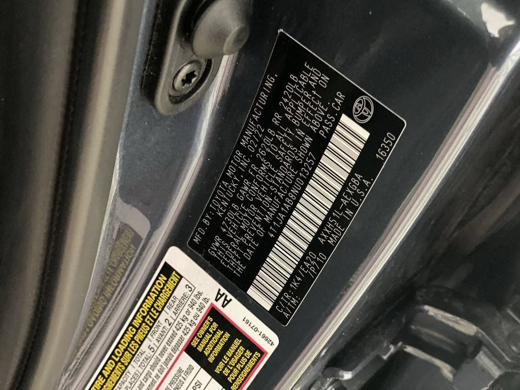 Used 2022 Toyota Avalon XLE FWD image 20