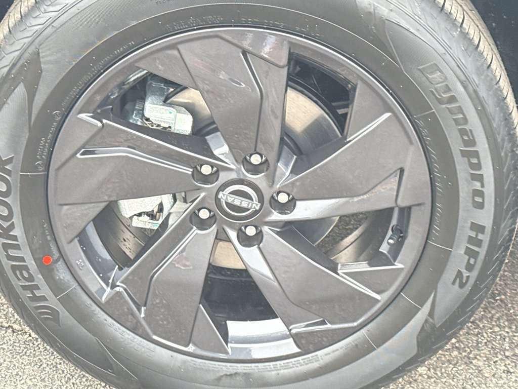 New 2026 Nissan Rogue SV image 9