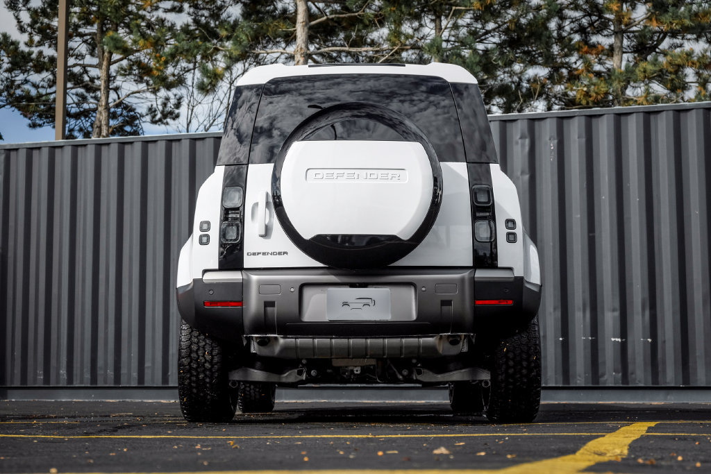 New 2026 Land Rover Defender 110 S AWD/4WD image 7