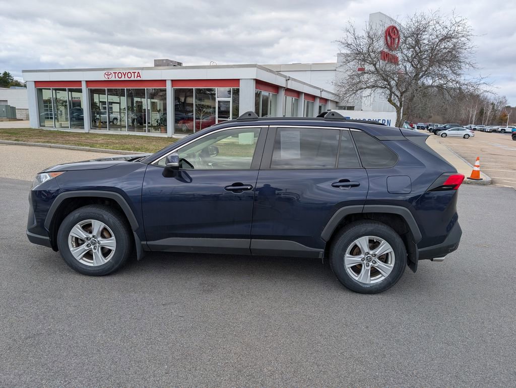 Used 2019 Toyota RAV4 XLE w/ All Weather Liner Package AWD/4WD image 2