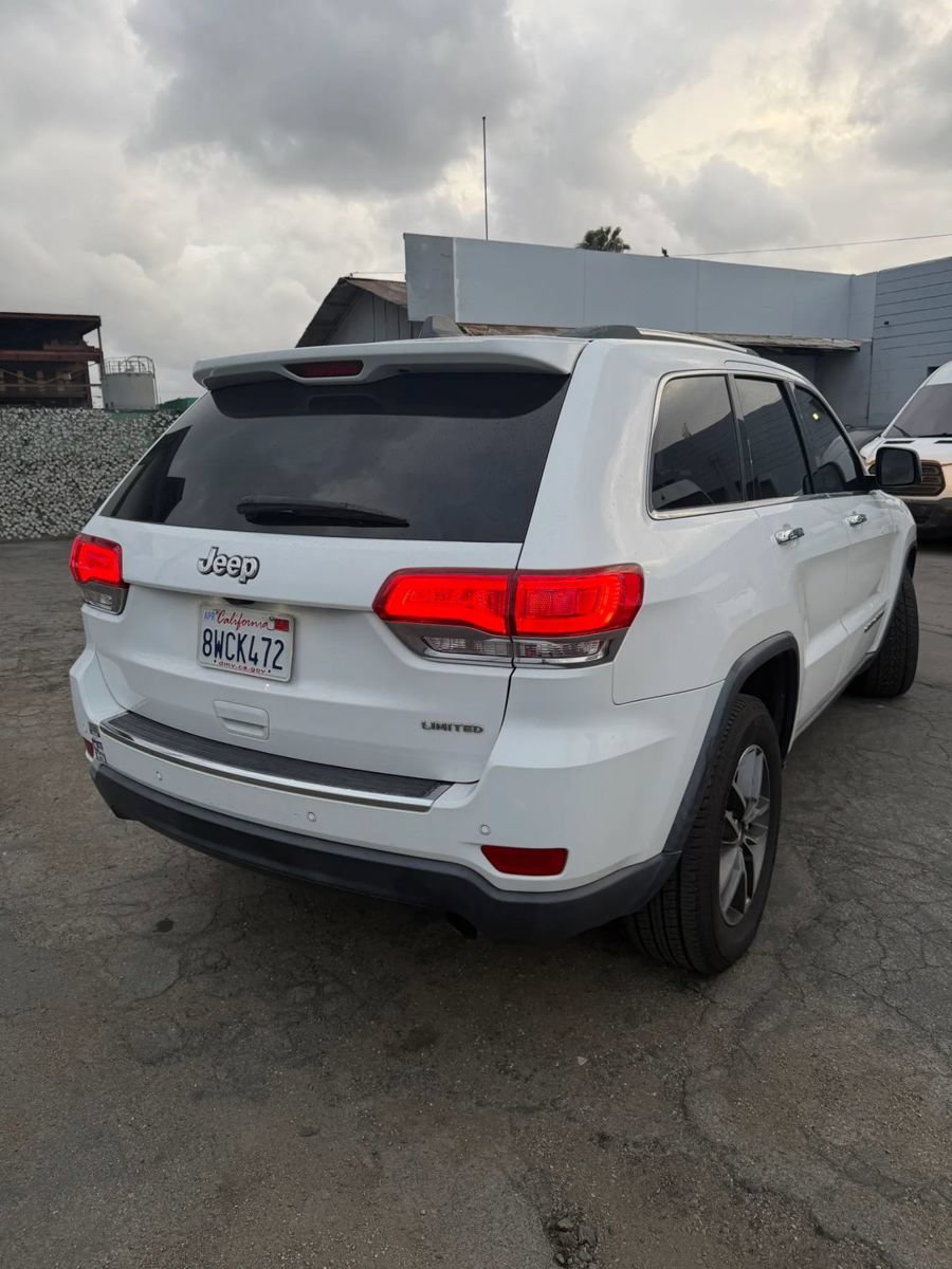 Used 2018 Jeep Grand Cherokee Limited RWD image 12