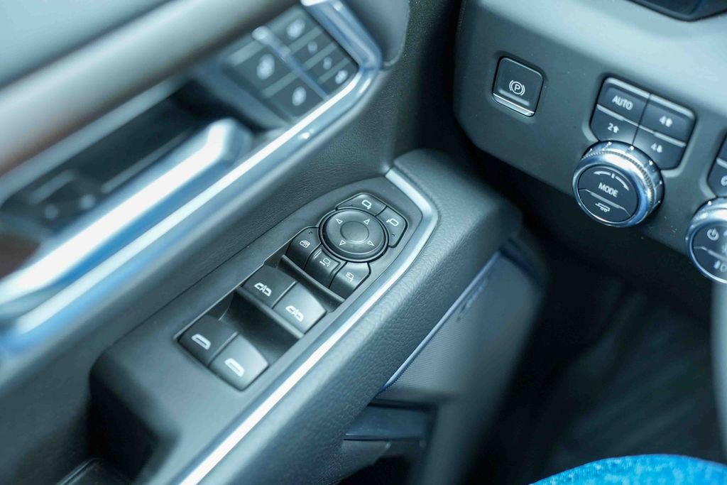 Used 2025 GMC Sierra 2500 Denali w/ Denali Reserve Package image 25