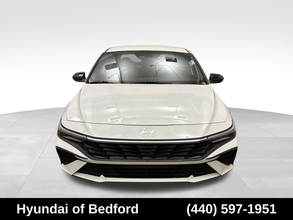 Used 2026 Hyundai Elantra Sport FWD image 2