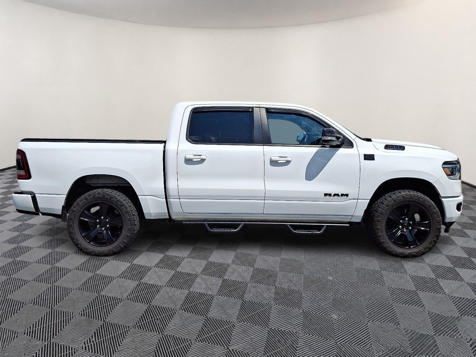 Used 2021 RAM 1500 Big Horn AWD/4WD image 7