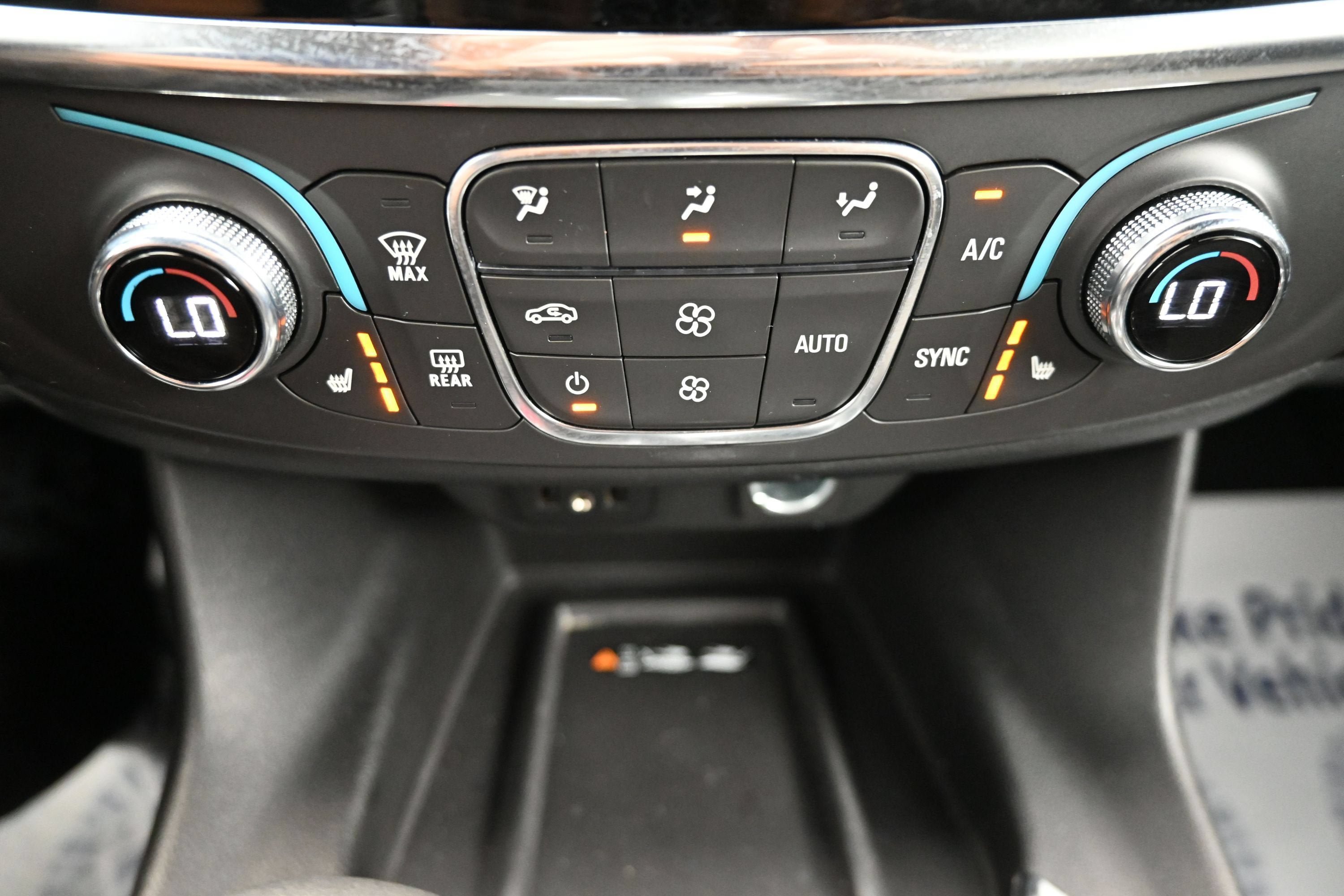 Certified 2023 Chevrolet Traverse LT AWD/4WD image 17