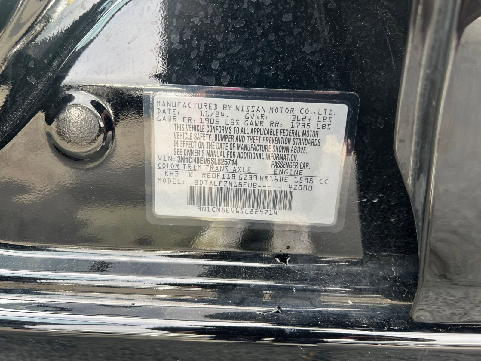 Used 2025 Nissan Versa SV w/ Trunk Package image 28