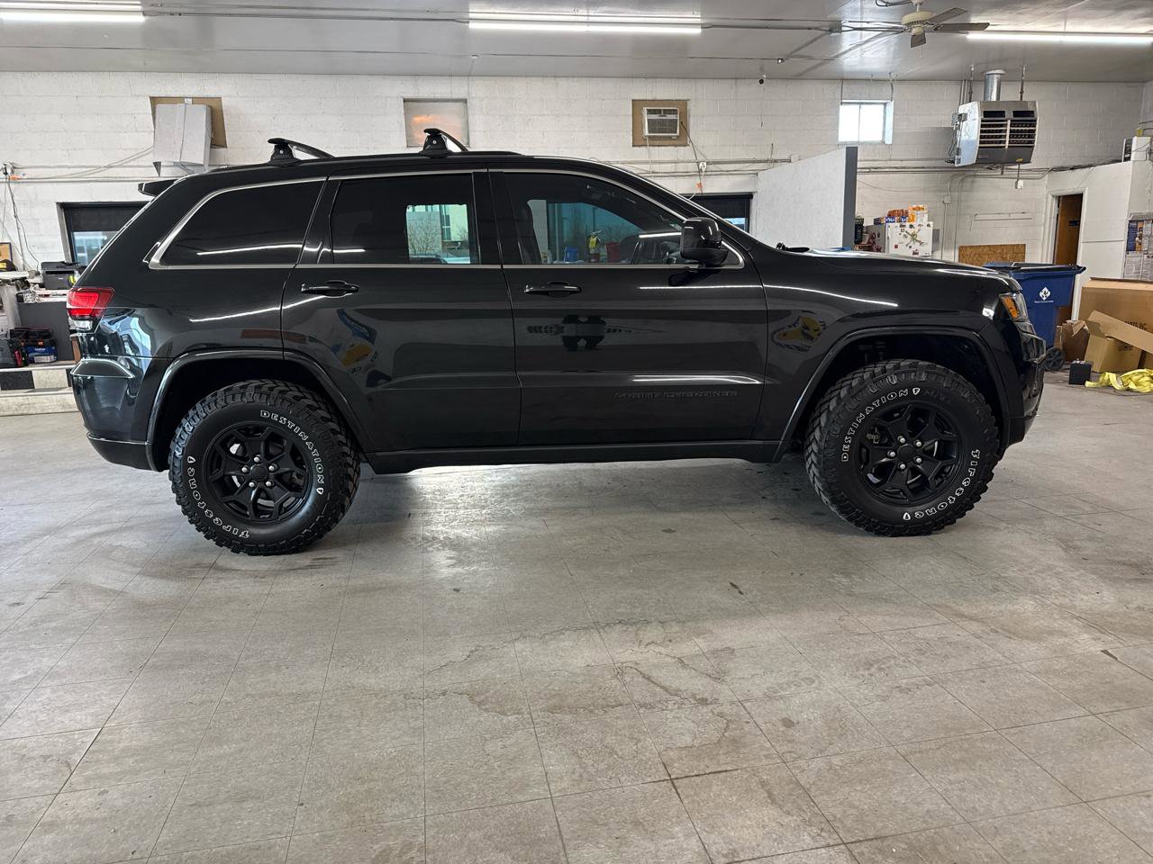 Used 2015 Jeep Grand Cherokee Altitude image 78