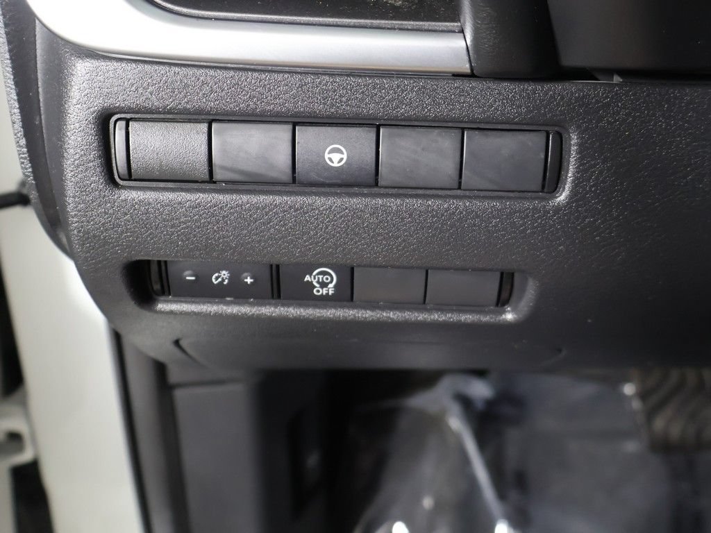 Used 2023 Nissan Rogue SV AWD/4WD image 31