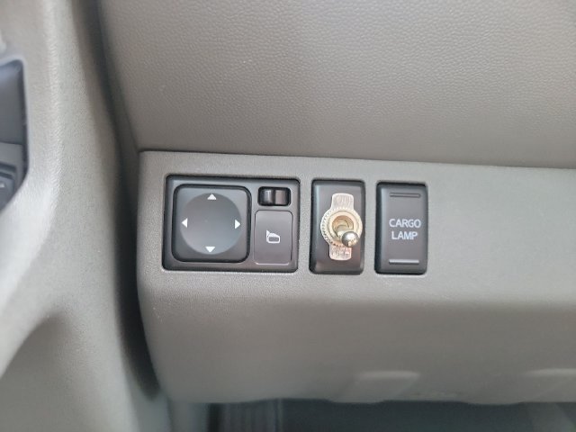 Used 2014 Nissan Frontier SV w/ SV Value Truck Package RWD image 22