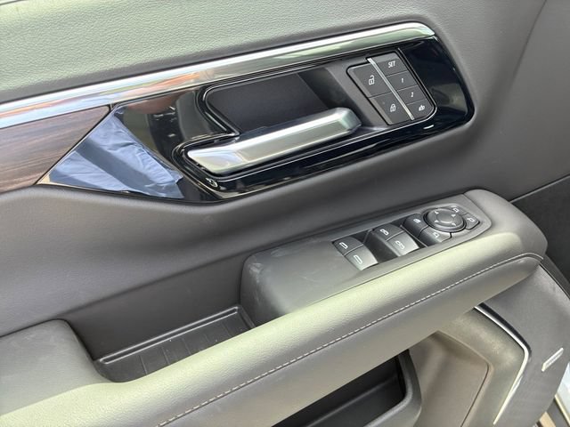New 2026 Chevrolet Suburban LT w/ Comfort Package AWD/4WD image 12