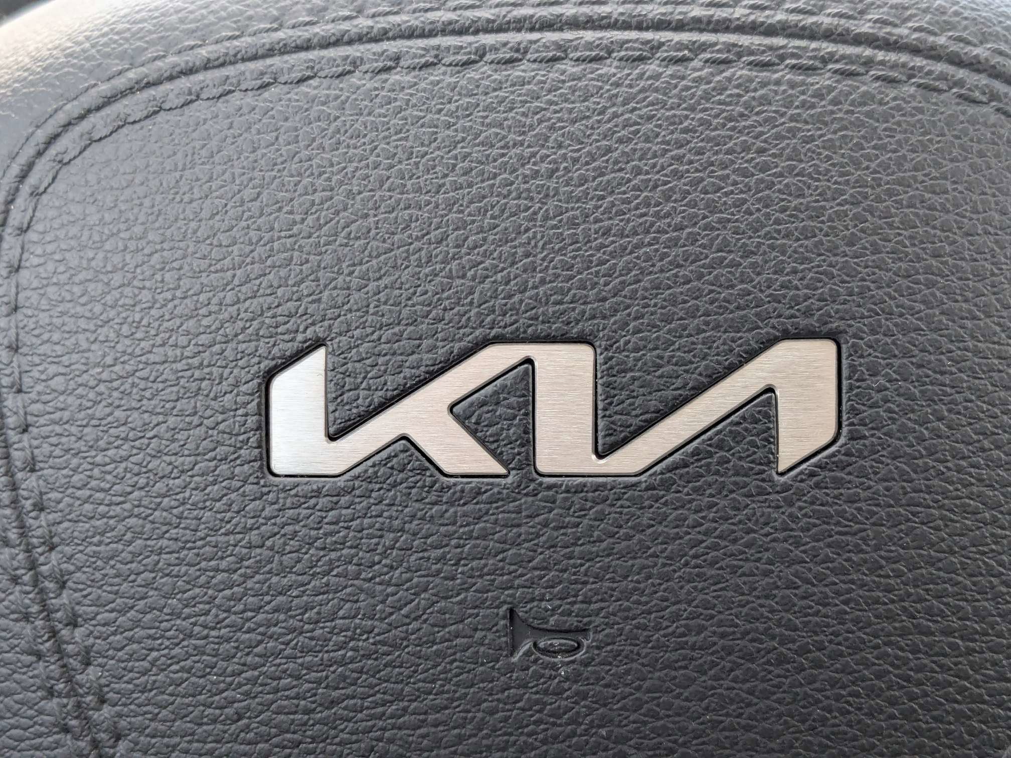Used 2024 Kia Telluride S FWD image 36