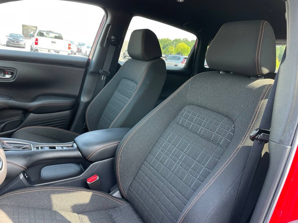 Certified 2025 Honda HR-V Sport image 25