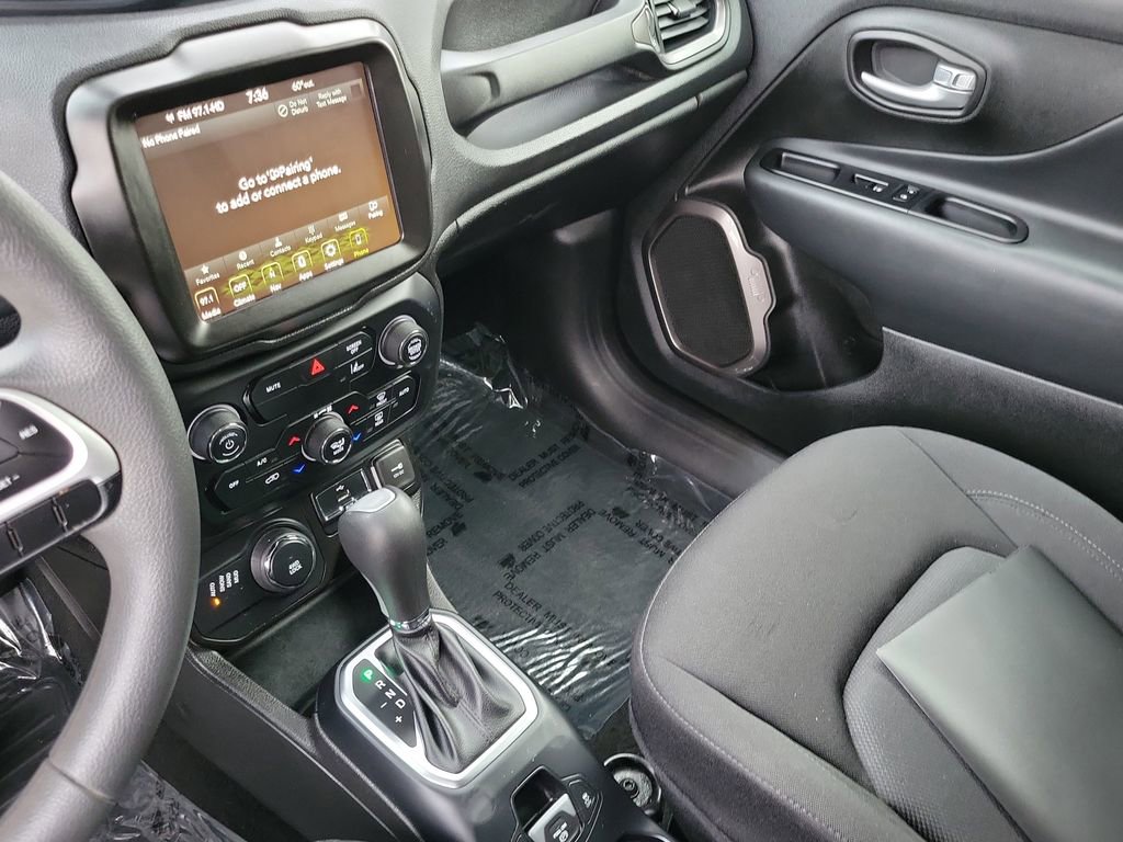 Used 2023 Jeep Renegade Latitude image 10