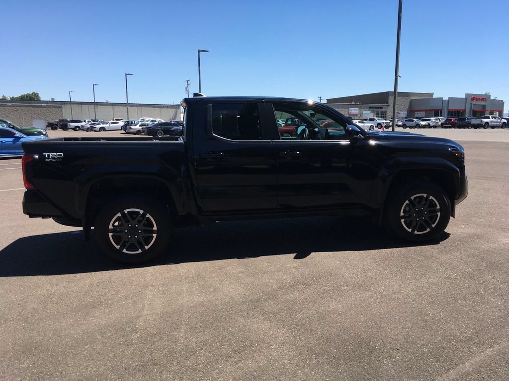 Used 2024 Toyota Tacoma TRD Sport AWD/4WD image 7