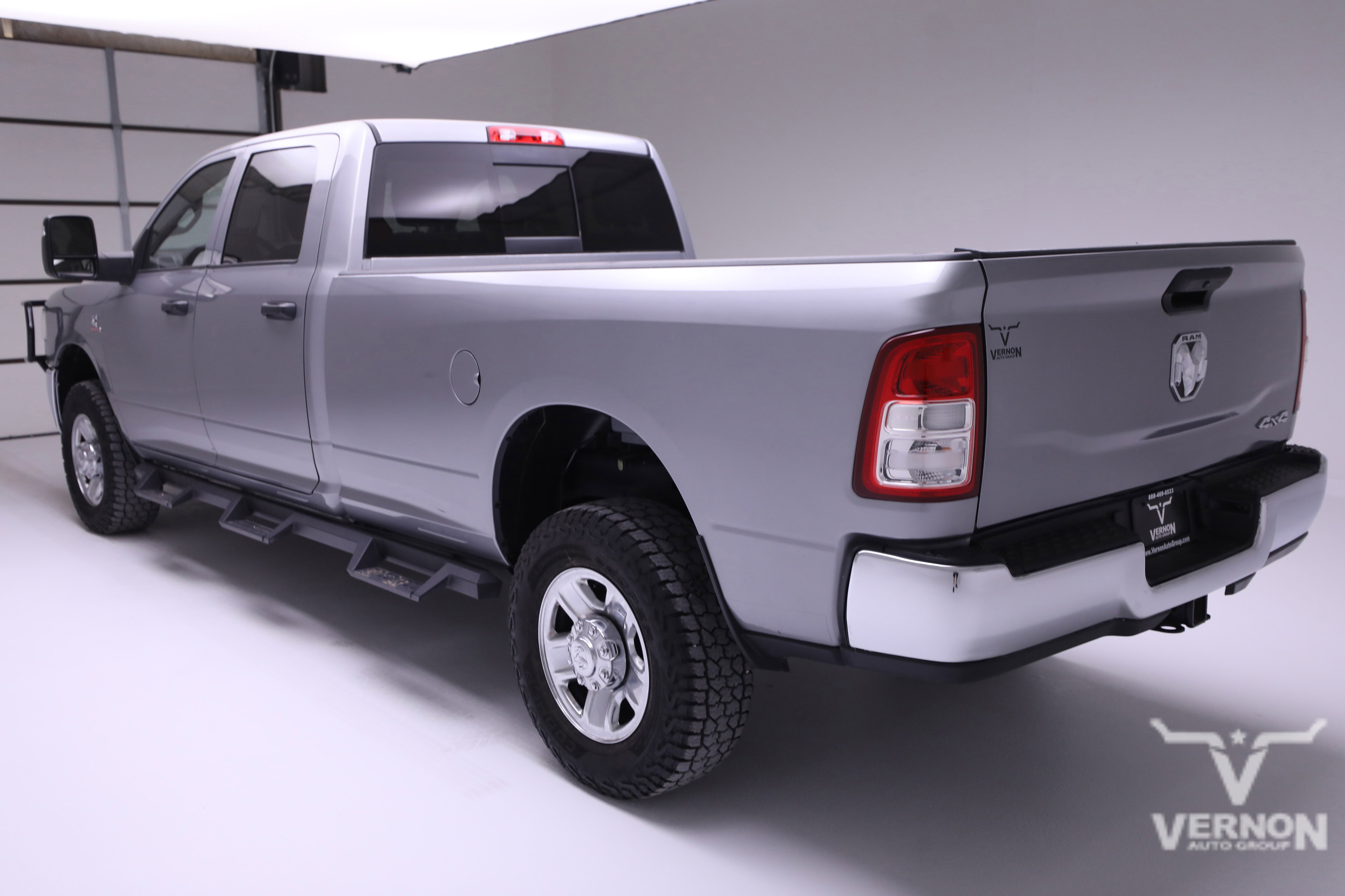 Used 2024 RAM 2500 Tradesman w/ Chrome Appearance Group image 3