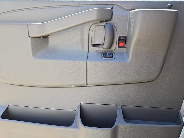 Used 2025 GMC Savana 2500 w/ Driver Convenience Package RWD image 19