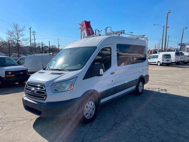 Used 2018 Ford Transit 150 XLT RWD image 3