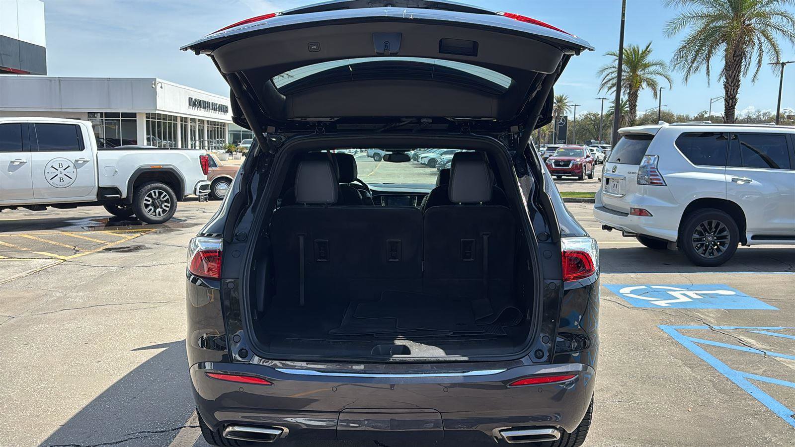 Certified 2023 Buick Enclave Essence FWD image 18