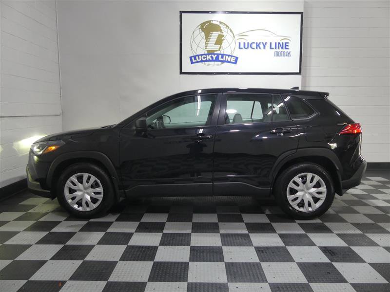 Used 2023 Toyota Corolla Cross L AWD/4WD image 7