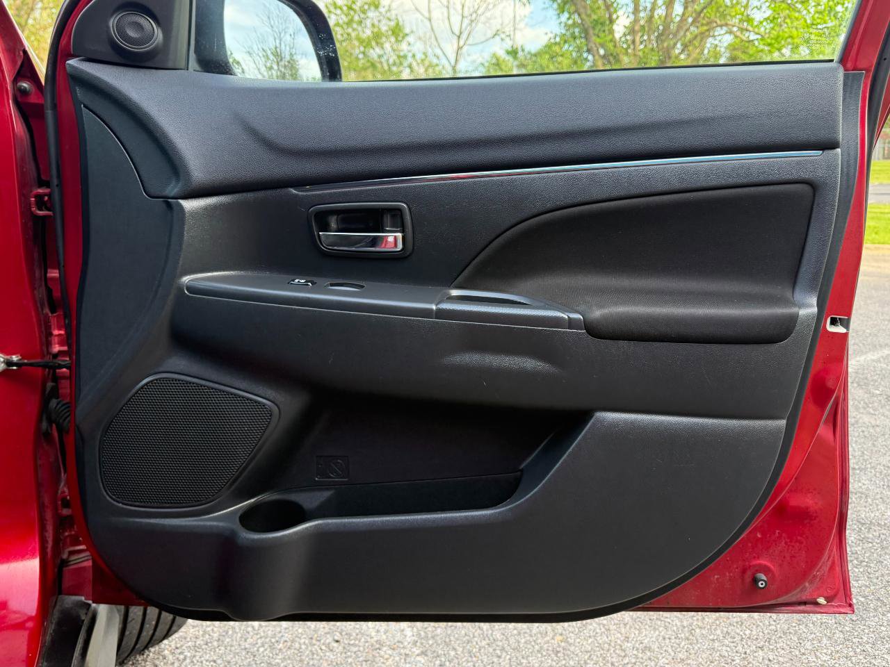 Used 2020 Mitsubishi Outlander Sport SE AWD/4WD image 18