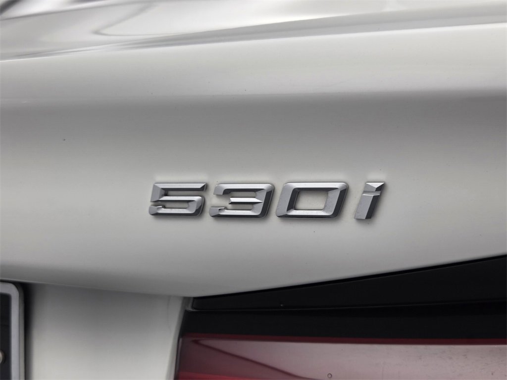 Used 2021 BMW 530i w/ Premium Package image 23